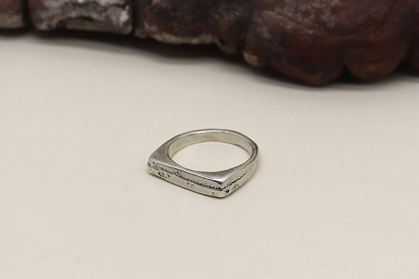 Square band ring